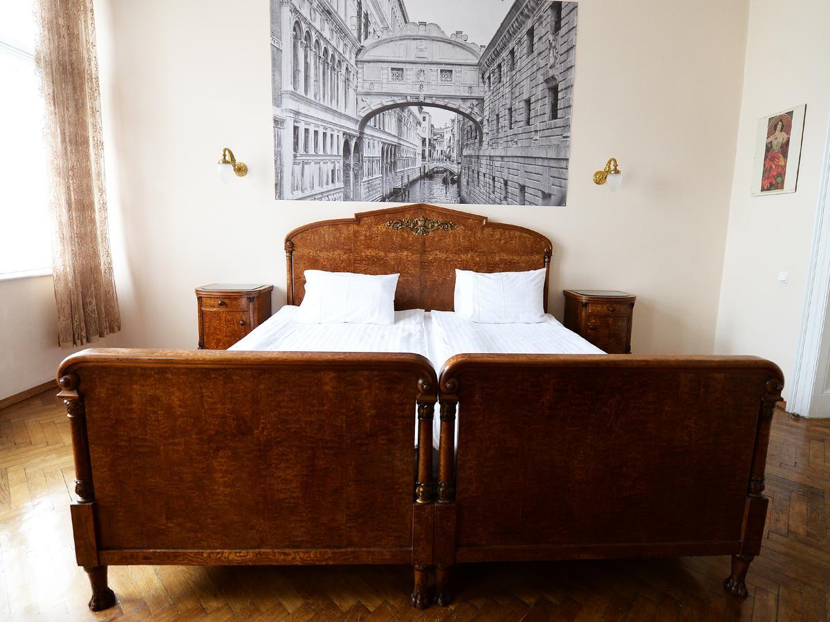 The Historical Family Nest In City Centre Lviv Exterior foto
