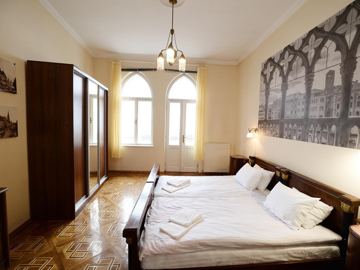 The Historical Family Nest In City Centre Lviv Exterior foto
